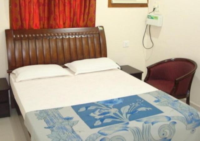 Lloyds Guest House, North Boag Road, T. Nagar Chennai Eksteriør billede