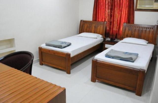 Lloyds Guest House, North Boag Road, T. Nagar Chennai Eksteriør billede